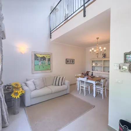 Langhe Nascetta, Atmosfera Autentica Apartment *