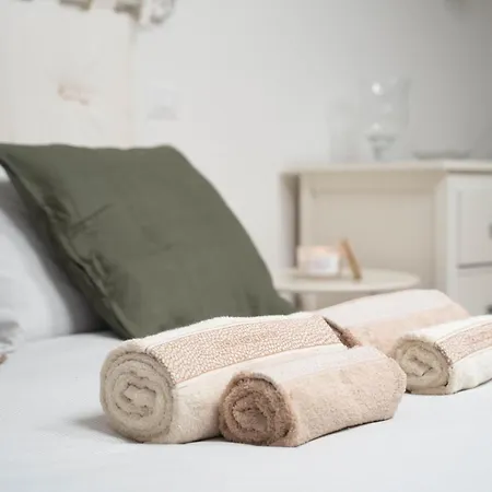 Langhe Nascetta, Atmosfera Autentica Apartman *