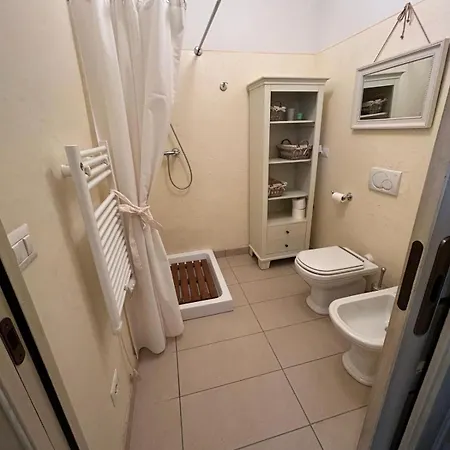 Langhe Nascetta, Atmosfera Autentica Apartman *